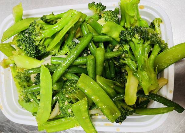 Sauteed Broccoli, Snow Peas, and String Beans 炒西兰花雪豆四季豆